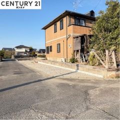 コチラは別アングルからの外観写真です。