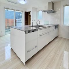 アイランドキッチン仕様になっています。