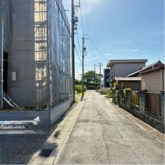北前面道路から外観を見るとこんな感じ