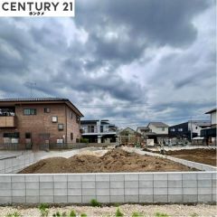 現在は更地の状態で10月頃完成予定です。