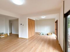 南向き陽当り良好な22.25帖のリビング