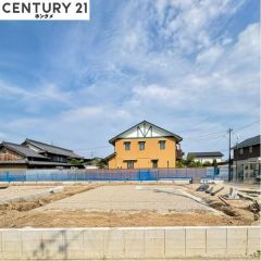 現在は更地の状態で10月頃完成予定です。
