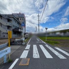 北前面道路から外観を見るとこんな感じ。