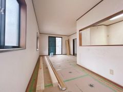 リフォーム後は開放的な19.6帖LDK。