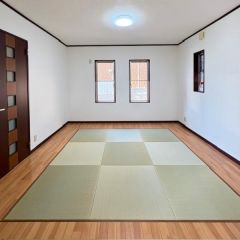 コチラは1階にある8帖和室の写真です。