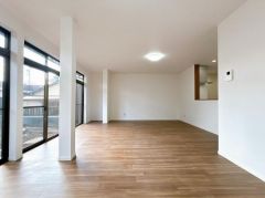 コチラは別アングルからの写真になります。