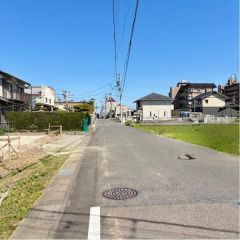 南前面道路から外観を見るとこんな感じ