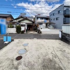 駐車場は4台分のスペースがあります。