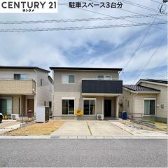 駐車場は3台分までのスペースがあります。