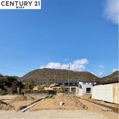 現在は更地の状態で、9月頃完成予定です。