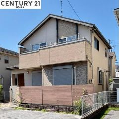 コチラは別アングルから見た外観写真です。