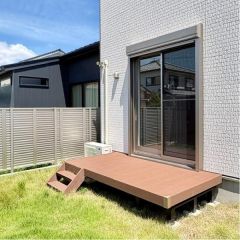 お庭には、オシャレなウッドデッキ付です♪