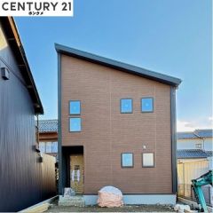 コチラは別アングルからの外観写真です。