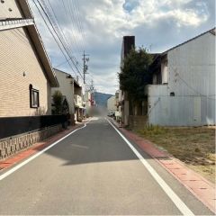 東前面道路から外観を見るとこんな感じ