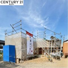 上棟しました。完成は7月頃の予定です。