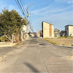 南前面道路から外観を見るとこんな感じ