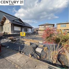 南東側から現地を見るとこんな感じです。