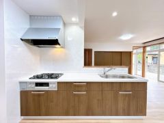 システムキッチンは新品交換済みです。