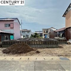 現在基礎の段階で完成は1月の予定です。