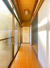 和室南側には広縁も付いています。