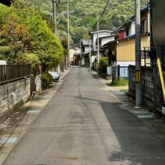北西前面道路から外観を見るとこんな感じ