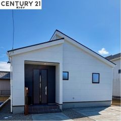 コチラは別アングルからの外観写真です。