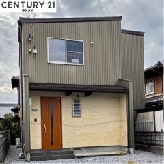 コチラは別アングルから見た外観写真です。