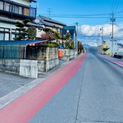 南前面道路から外観を見るとこんな感じ