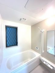 ユニットバスも新品交換済みです。