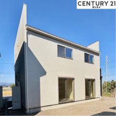 コチラは別アングルから見た外観写真です。