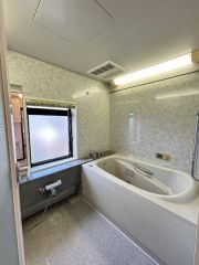 バスは1坪サイズなのでゆったりできます。