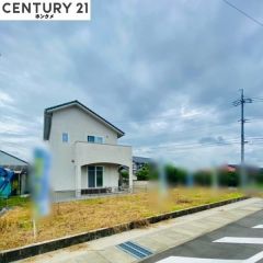 現在更地の段階です。これから基礎作りです