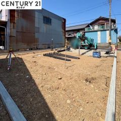 現在更地の段階です。これから基礎作りです