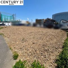 現在更地の段階です。これから基礎作りです