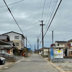 南前面道路から外観を見るとこんな感じ