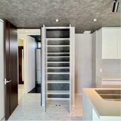 キッチン横に収納があり便利です。