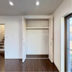 リビングにも収納があるのは嬉しいですね♪