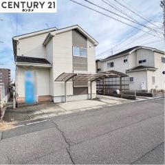 コチラは別アングルから見た外観写真です。