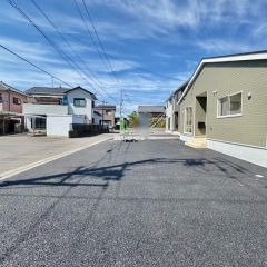 駐車場は5台分のスペースがあります。