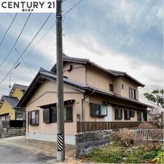 コチラは別アングルから見た外観写真です。