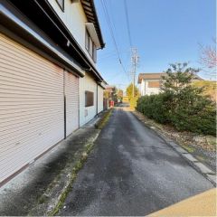 南前面道路から外観を見るとこんな感じ
