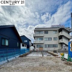 これから基礎作りに入り7月完成予定です。