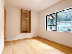 コチラは別アングルからの写真になります。