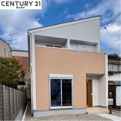 コチラは別アングルからの外観写真です。