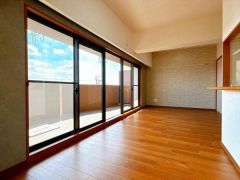 コチラは別アングルからの写真になります。