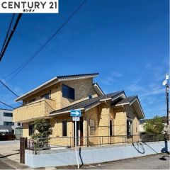 コチラは別アングルから見た外観写真です。