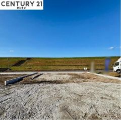 現在更地の段階です。これから基礎作りです