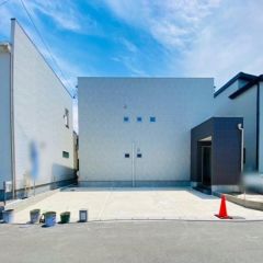 駐車場は2台+αのスペースがあります。