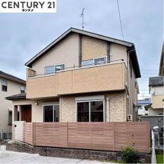 コチラは別アングルから見た外観写真です。