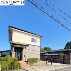 コチラは別アングルから見た外観写真です。